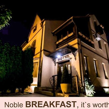 Noblesse Boutique Resort Сибиу Экстерьер фото